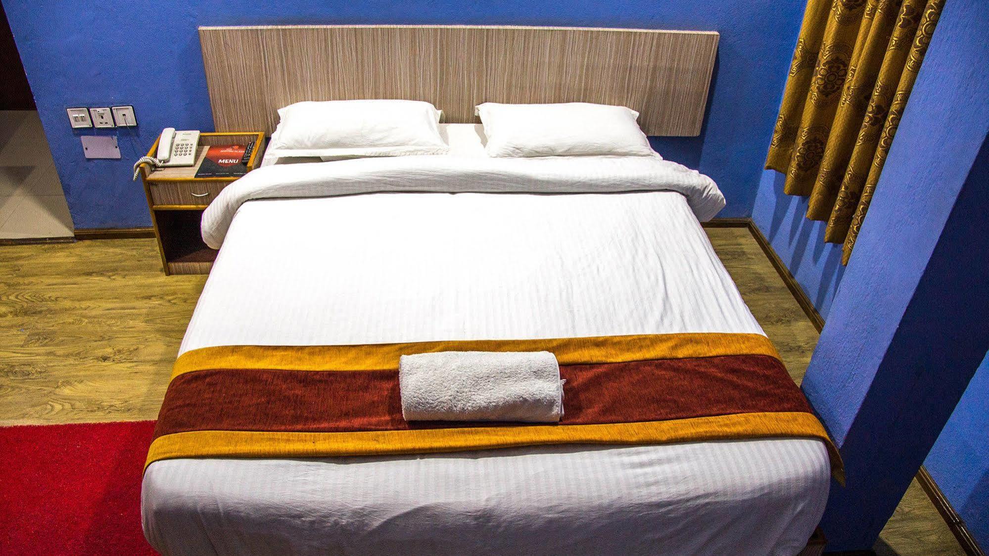 Oyo 789 Hotel Shivam Plaza Katmandu Dış mekan fotoğraf